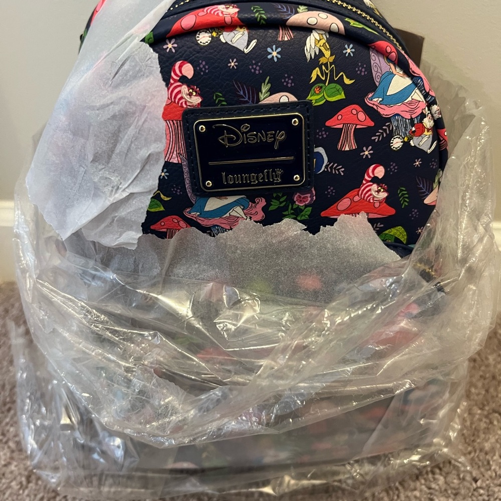 Rare Alice in wonderland Loungefly AOP